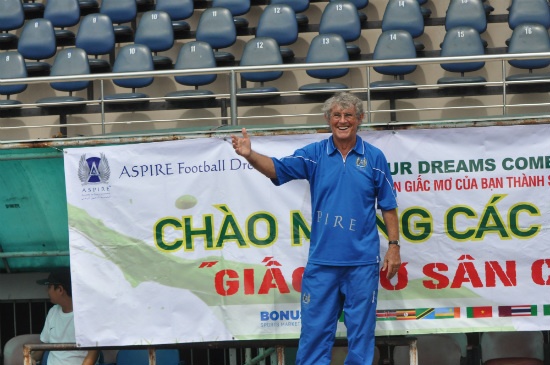 HLV 5 lan World Cup an tuong voi cau thu tre Viet Nam hinh anh