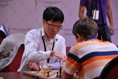 Quang Liem cam hoa duong kim vo dich the gioi hinh anh