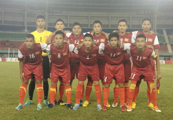 Thang 11-0, U16 Viet Nam vao ban ket giai DNA hinh anh