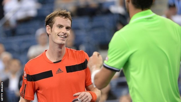 Andy Murray nhe nhang vuot qua vong 1 US Open hinh anh