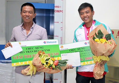 Khuat tat dang sau viec thay tro Ly Hoang Nam tu choi DT hinh anh