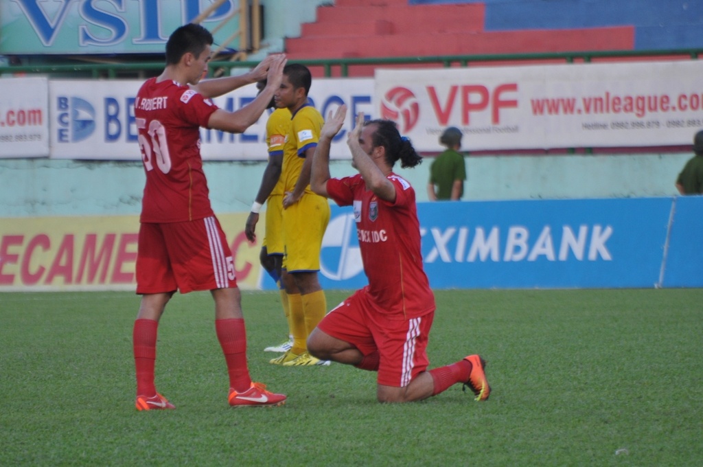 K.Kien Giang thua bac nhuoc tren san B.Binh Duong hinh anh