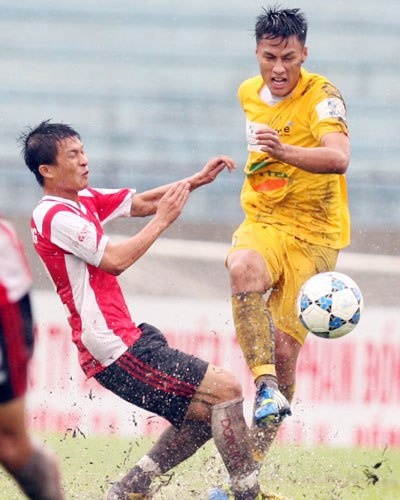 Mac Hong Quan co the sang Indonesia choi bong hinh anh