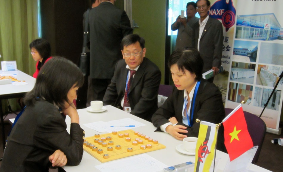 Ha ky thu Trung Quoc, Ngo Lan Huong vo dich chau A hinh anh