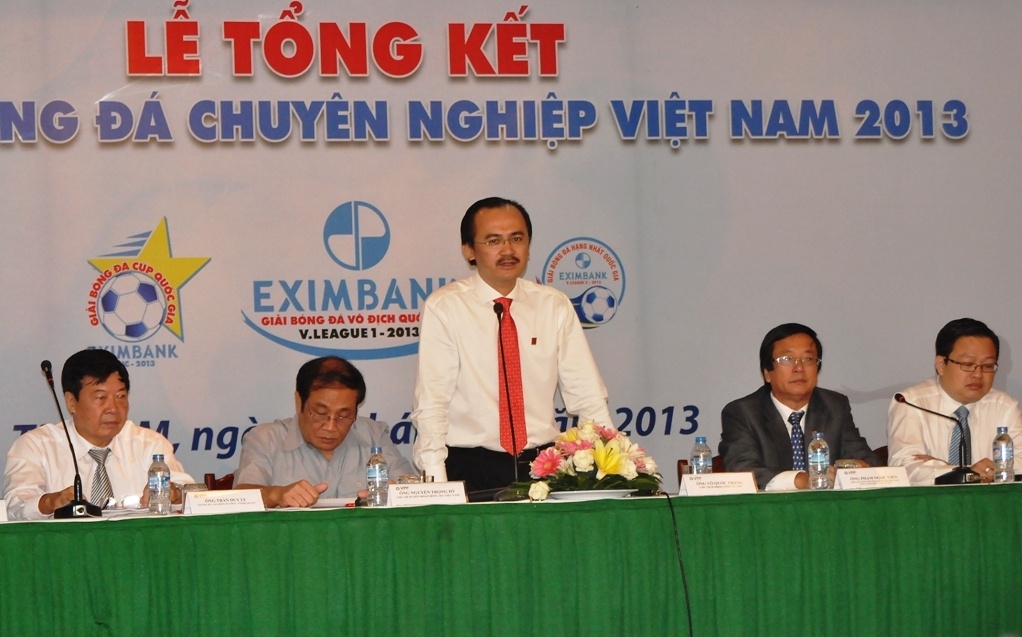 CLB Thanh Hoa chua muon ‘tra no’ cho VPF hinh anh