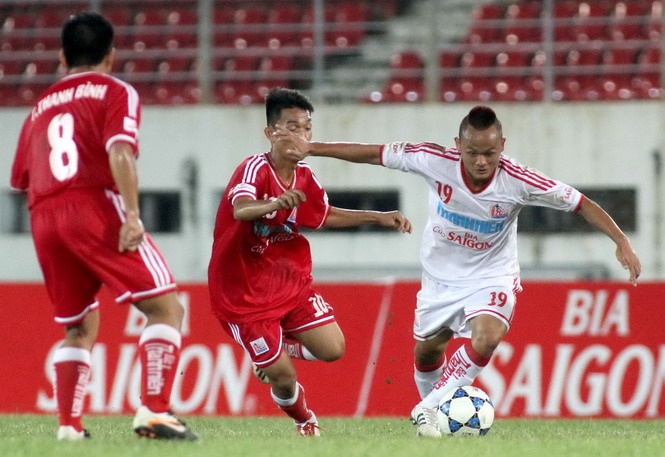 U21 Viet Nam loai Quoc Phuong vi vo ky luat hinh anh