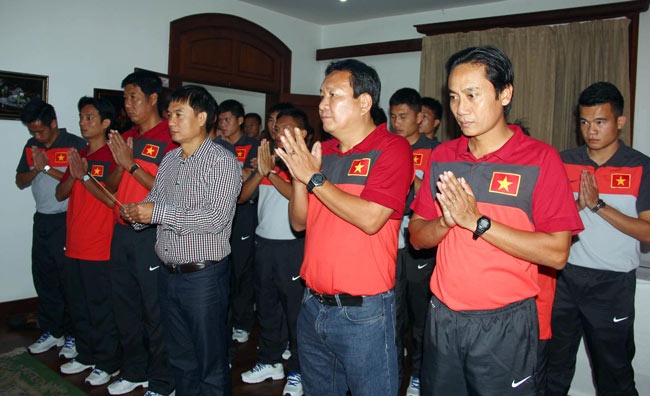 U23 Viet Nam vieng Dai tuong Vo Nguyen Giap tai Myanmar hinh anh