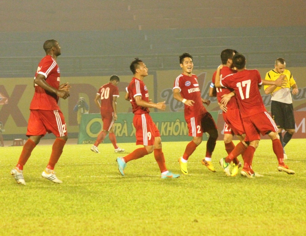 Sao moi, sao cu giup B.Binh Duong ra quan tung bung tai BTV hinh anh