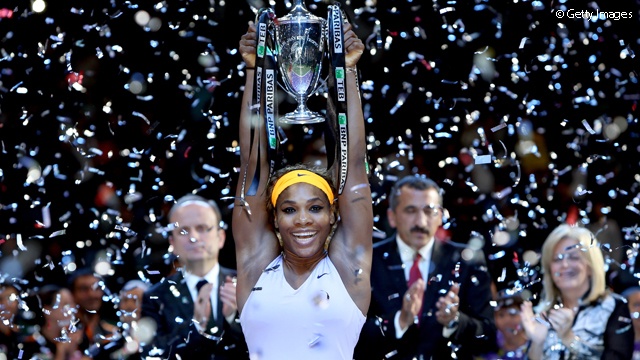 Serena Williams nguoc dong dang quang WTA Championships hinh anh