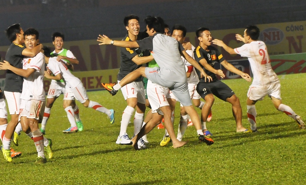 U23 Viet Nam chia vui cung tuong Phuc hinh anh