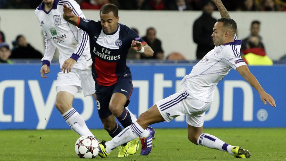 PSG vuot ve vao vong knock-out som hinh anh