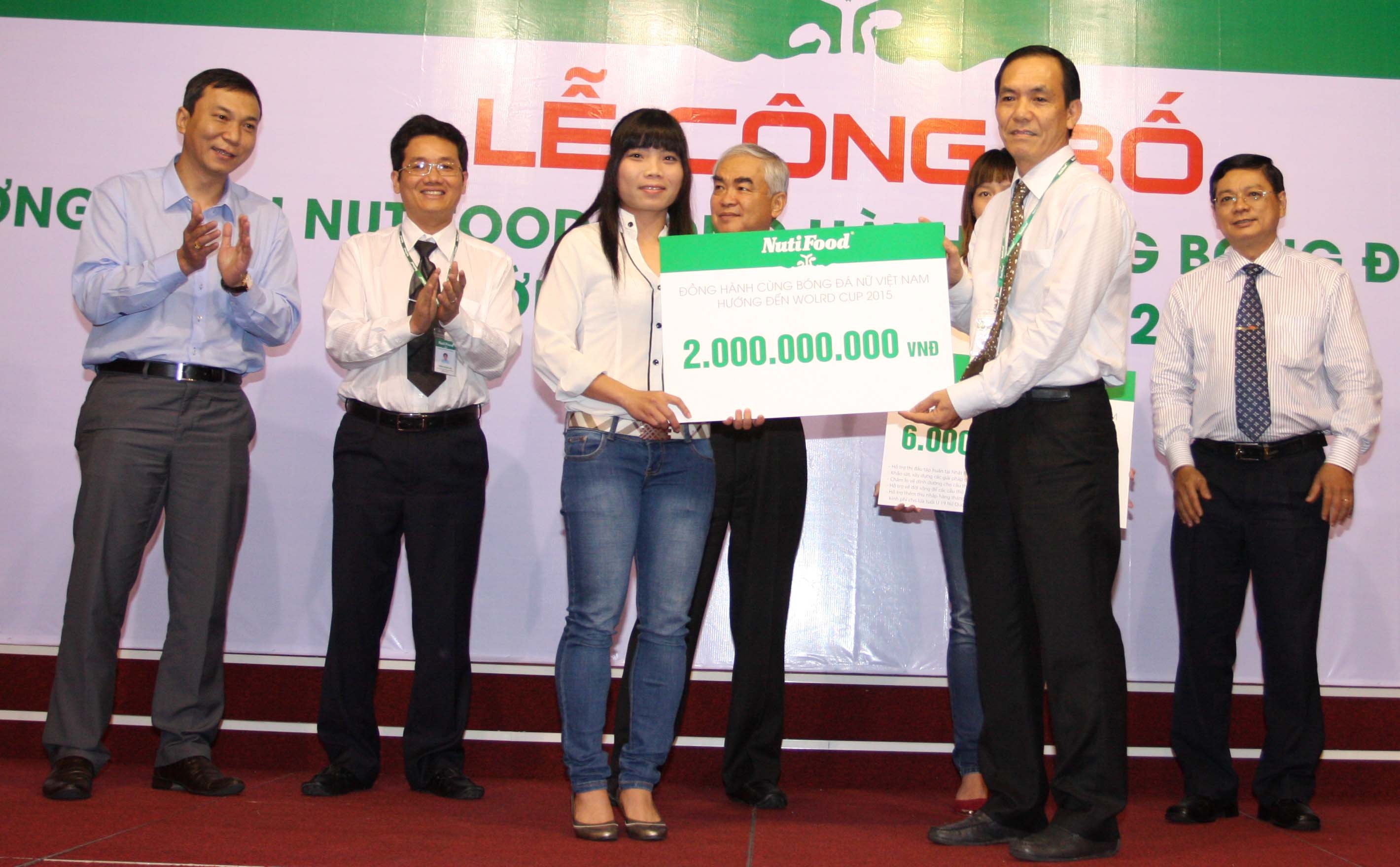 Tuyen nu Viet Nam duoc tiep lua 6 ty dong hinh anh