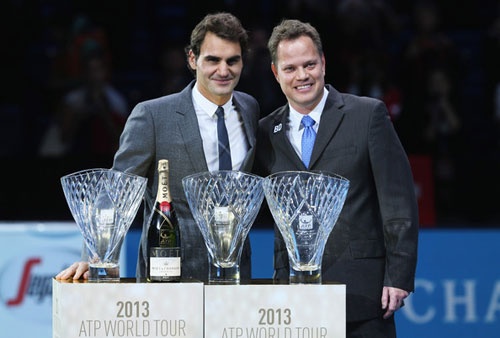 Federer kiem tien ‘khung’ hon Messi, CR7 hinh anh