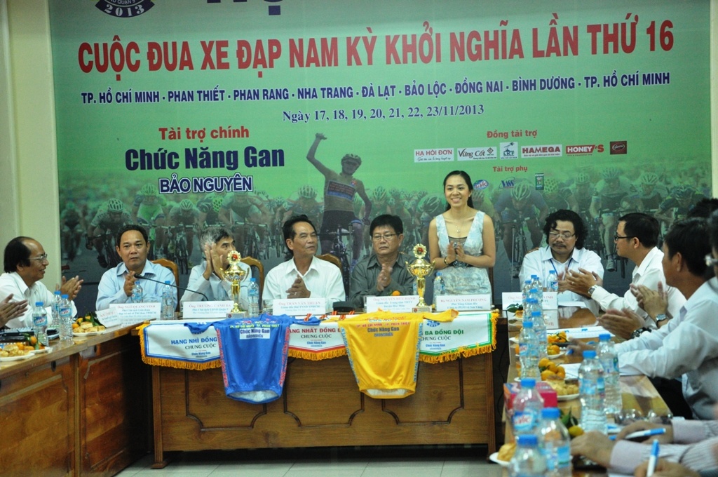 214 trieu tien thuong giai dua xe dap Nam Ky Khoi nghia hinh anh