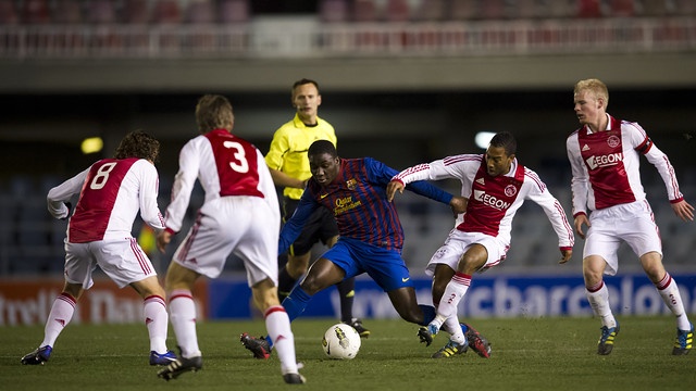 U19 Nhat Ban va U19 Ajax se 'do suc' voi U19 VN hinh anh