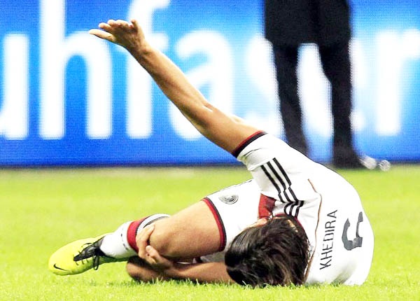 Virus FIFA can quet cac dai gia chau Au hinh anh