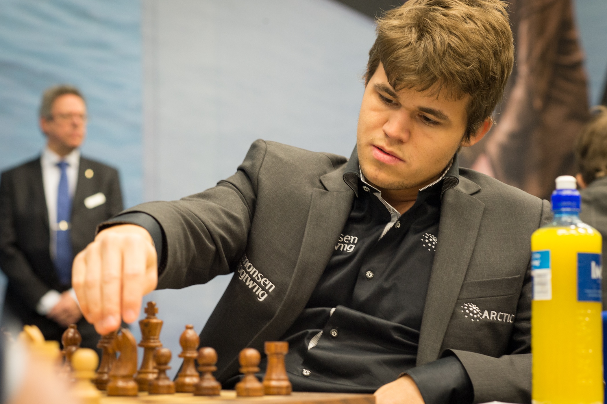 Sieu than dong Carlsen len ngoi vo dich co vua the gioi hinh anh