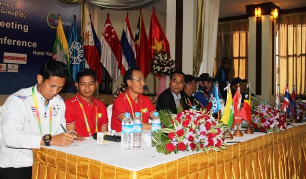 U23 Thai Lan, Myanmar bat dau chien dich chinh phuc vang hinh anh