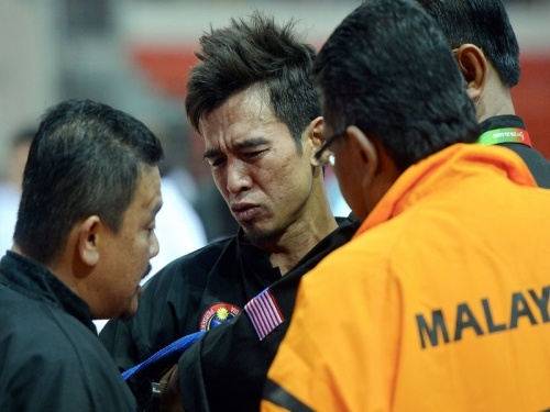 Truyen thong Malaysia phan no vi tro he cua nuoc chu nha hinh anh