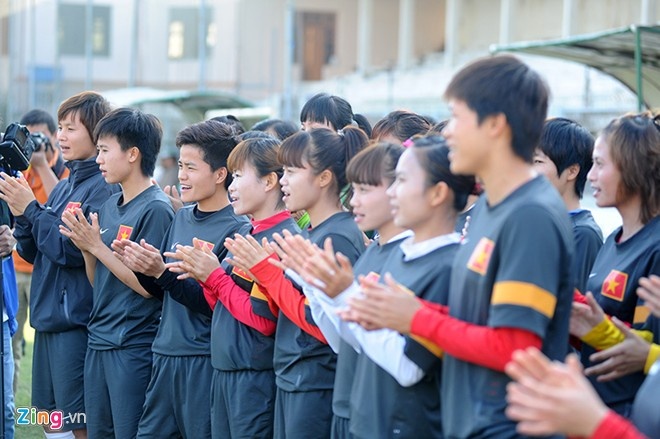 Cau thu nu Thai Lan thanh trieu phu neu vo dich SEA Games hinh anh