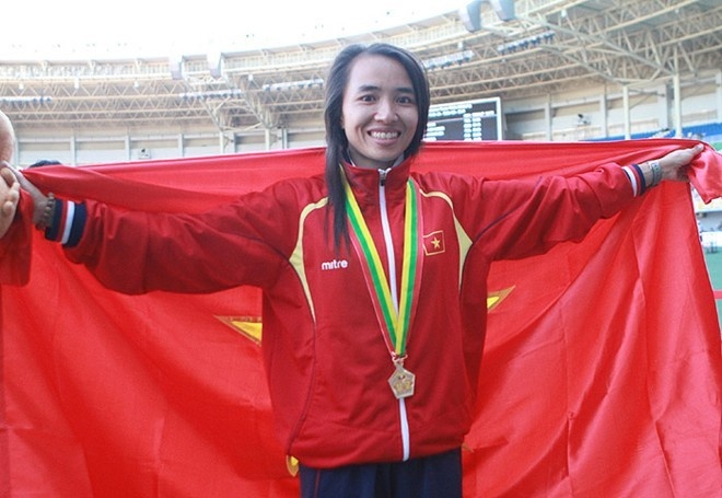 Nu hoang dien kinh chan dat duoc thuong tren 100 trieu dong hinh anh