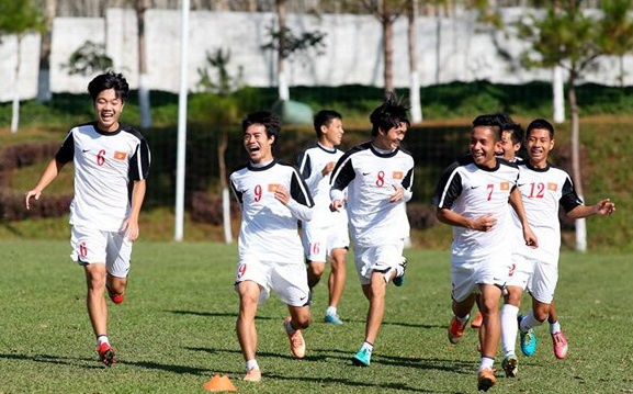 U19 Viet Nam gap U19 AS Roma o tran khai mac hinh anh