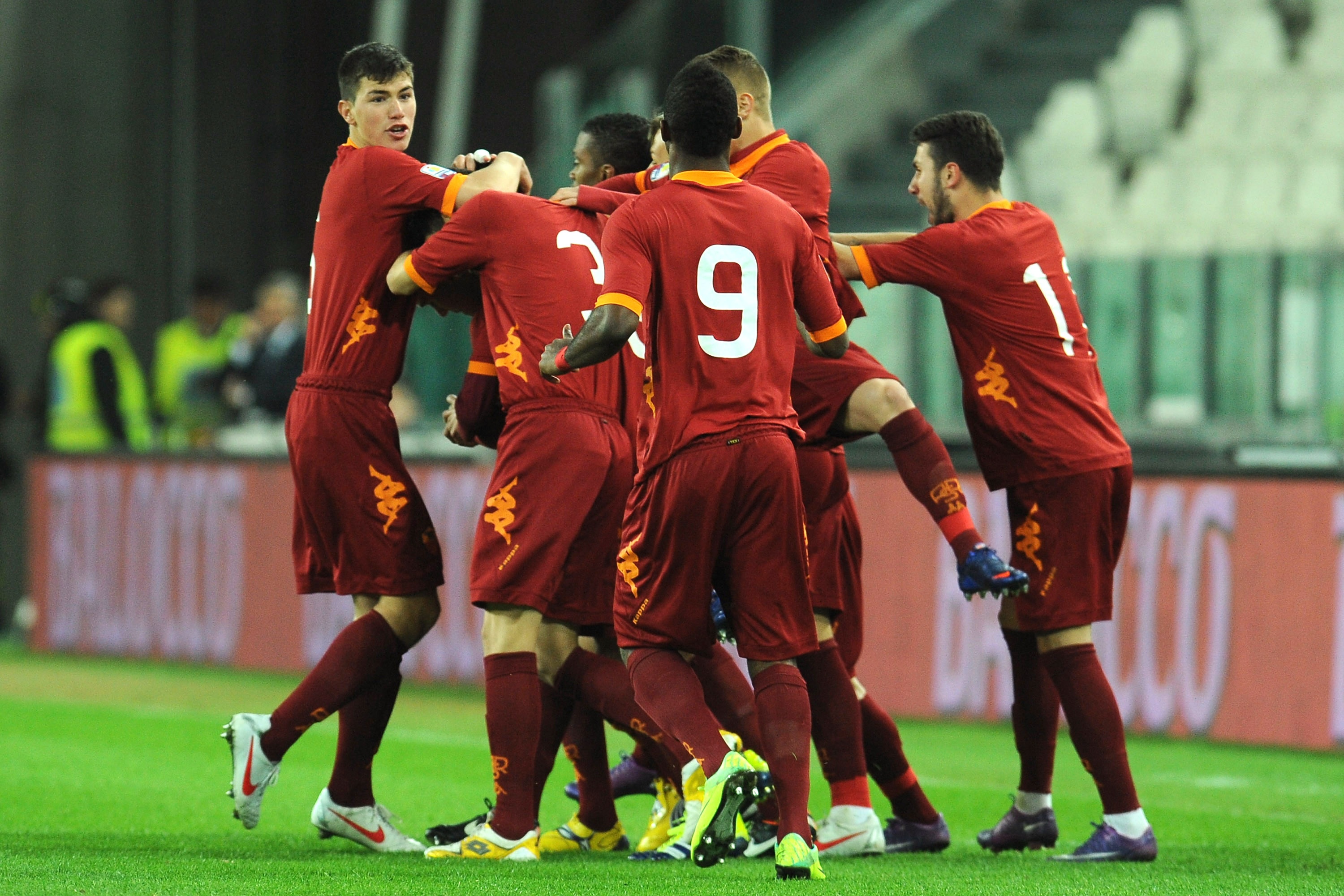 U19 AS Roma cu 2 doan tien tram den Viet Nam hinh anh