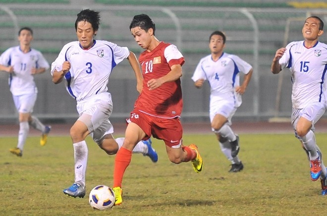 U19 Viet Nam cho 23 cau thu ra san o giai quoc te hinh anh