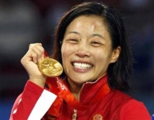 VDV goc Viet co anh huong nhat doi voi the thao Canada hinh anh