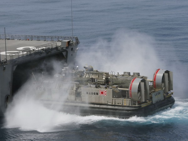 Tau ngam khong nguoi lai cua hai quan Nhat mat tich hinh anh