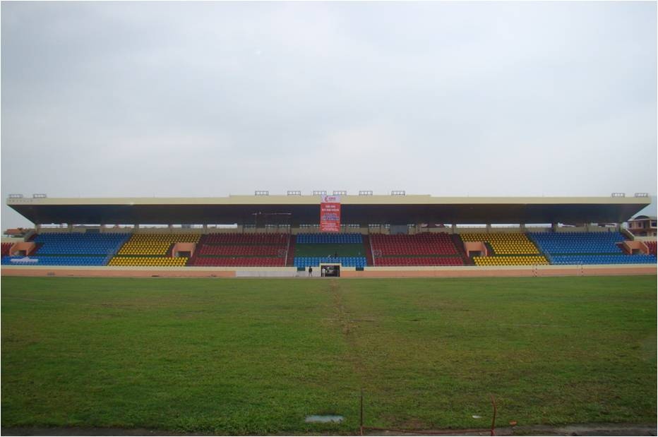 Tan binh V.League bi cam da san Cam Pha hinh anh