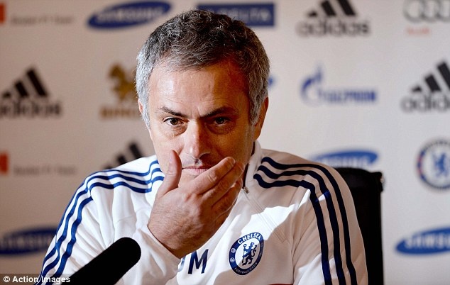 Mourinho gieu cot Man City truoc them dai chien hinh anh