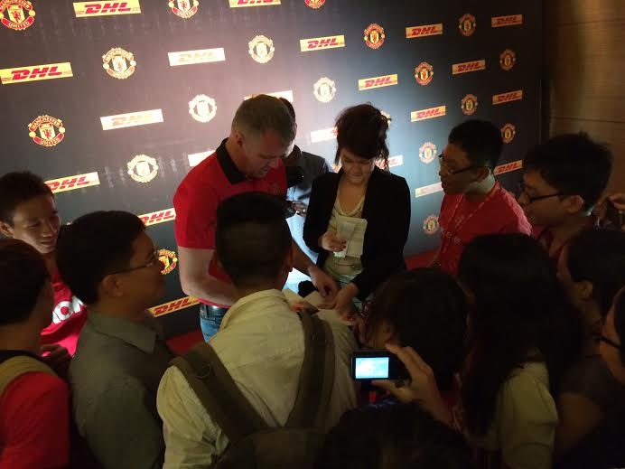 Huyen thoai M.U an tuong voi CDV Viet Nam hinh anh