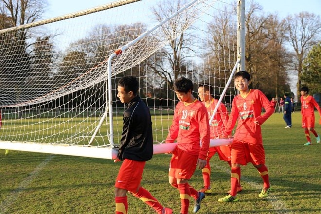 Bau Duc khong cho cau thu U19 sang Nhat, Tho Nhi Ky thu viec hinh anh