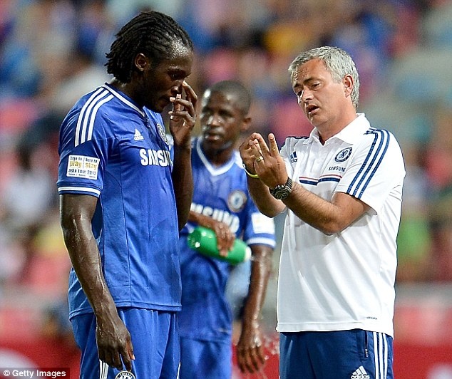 Chelsea ban 'Drogba moi' lay tien mua Costa, Falcao hinh anh