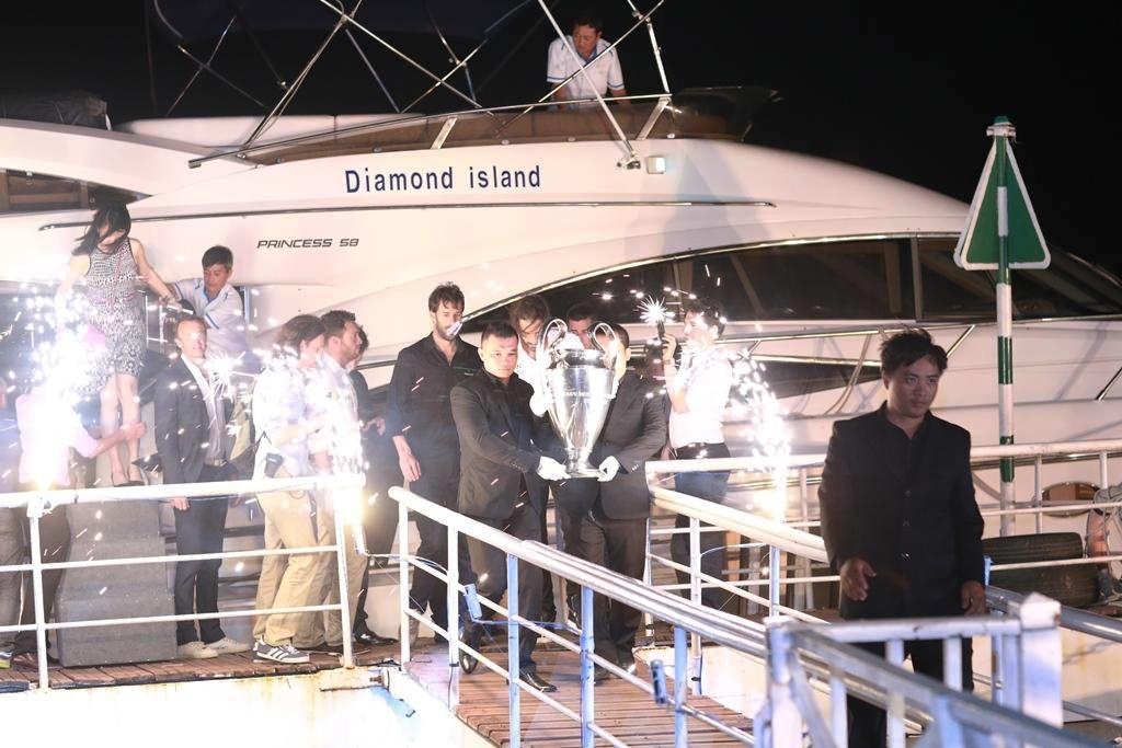 Can canh bao vat Champions League cung Pires sang Viet Nam. hinh anh