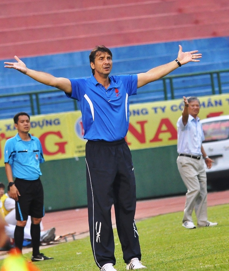 ĐTLA đã bổ sung ông Kobunovic Koran làm giám đốc kỹ thuật từ hơn 1 tháng nay nhưng thành tích chưa được cải thiện.