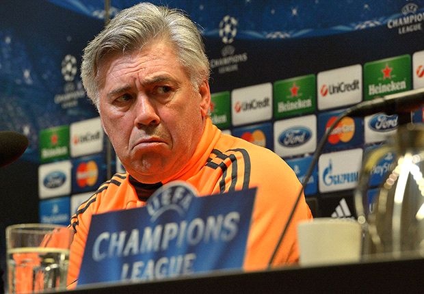 HLV Ancelotti lo lang khi Real dung Bayern hinh anh