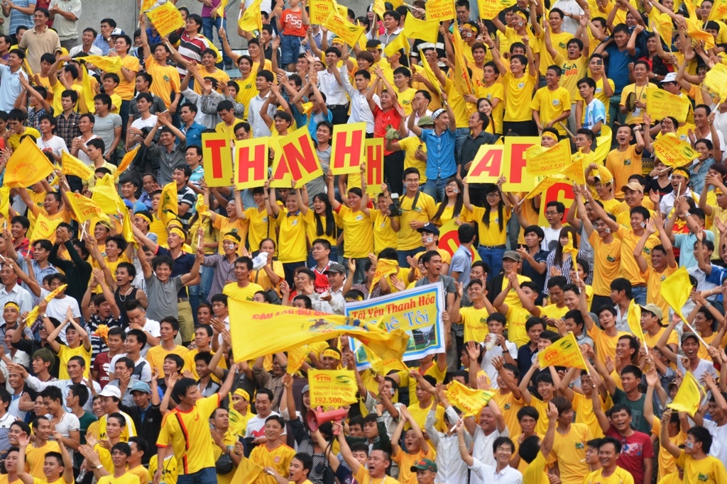 CĐV Thanh Hóa đã nhuộm vàng cả sân Đồng Nai nhưng đội bóng của họ đã đại bại.