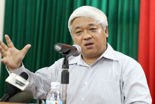 Nhung su kien lam chan dong bong da Viet Nam cua bau Kien hinh anh