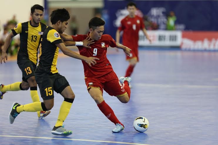 Thái Lan (áo đó) thể hiện được đẳng cấp của đội bóng futsal số 1 khu vực Đông Nam Á.