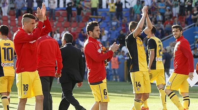 Chỉ cần giành 4 điểm trong 2 trận còn lại, A.Madrid sẽ đăng quang bất chấp Real toàn thắng 3 trận còn lại. Thành tích đối đầu của họ tốt hơn Real (1 thắng, 1 hòa).