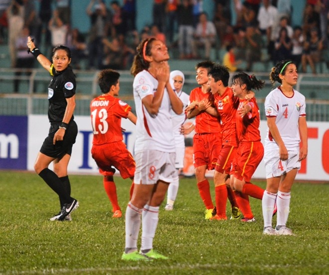 Tuyển nữ Việt Nam thường được gọi là 