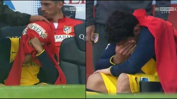 Diego Costa roi san som vi chan thuong hinh anh