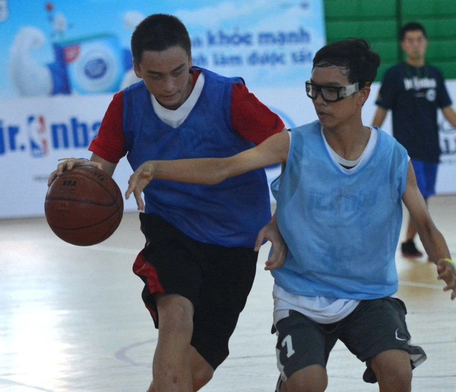 Trẻ em Việt Nam hiện tại rất đam mê bóng rổ nhưng không được tiếp cận nhiều với những chương trình đào tạo tốt như Jr.NBA.