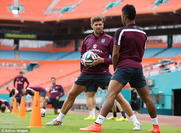 Cau thu Anh sut 2 kg vi tran gap gap Italy hinh anh