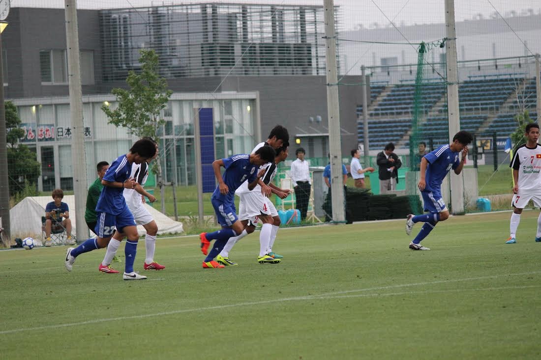U19 Viet Nam thua dam tuyen sinh vien Nhat Ban hinh anh