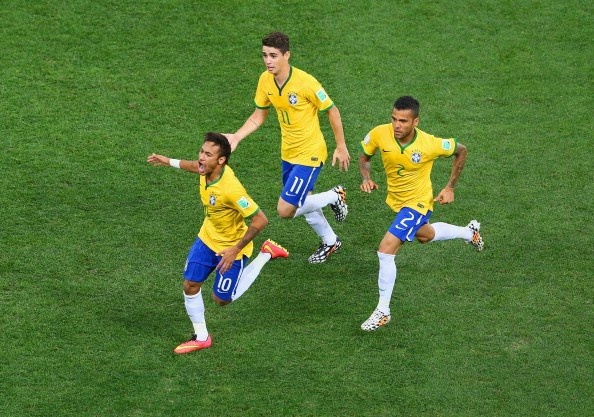 Oscar góp phần giúp Neymar thăng hoa, giải tỏa áp lực cực lớn cho chân sút 22 tuổi này. Tổng cộng Neymar đã có được