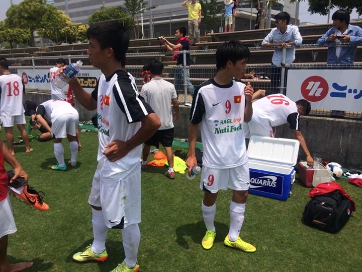 Cong Phuong lap cu dup giup U19 Viet Nam thang 4-3 hinh anh