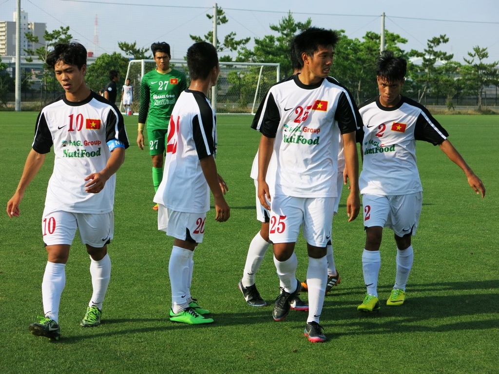 Cong Phuong lap cu dup, U19 Viet Nam hoa dang tiec hinh anh